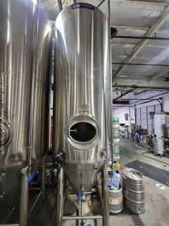 Jacketed Fermentation Vessel #7 15 BBL Fully Kitted - Unitank